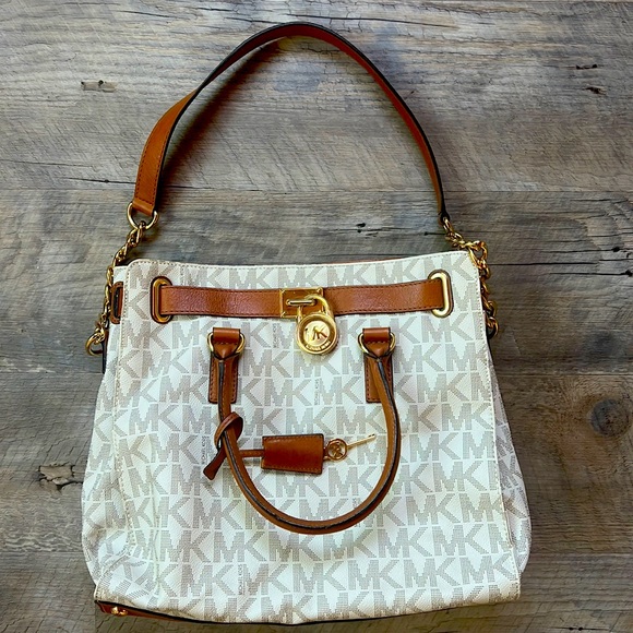 Large Michael Kors Hamilton Logo Tote - Picture 2 of 5